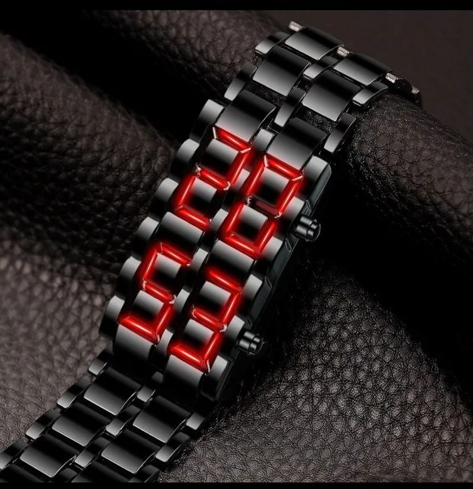 Новые.LED Часы браслет "Iron Samuai".Black.