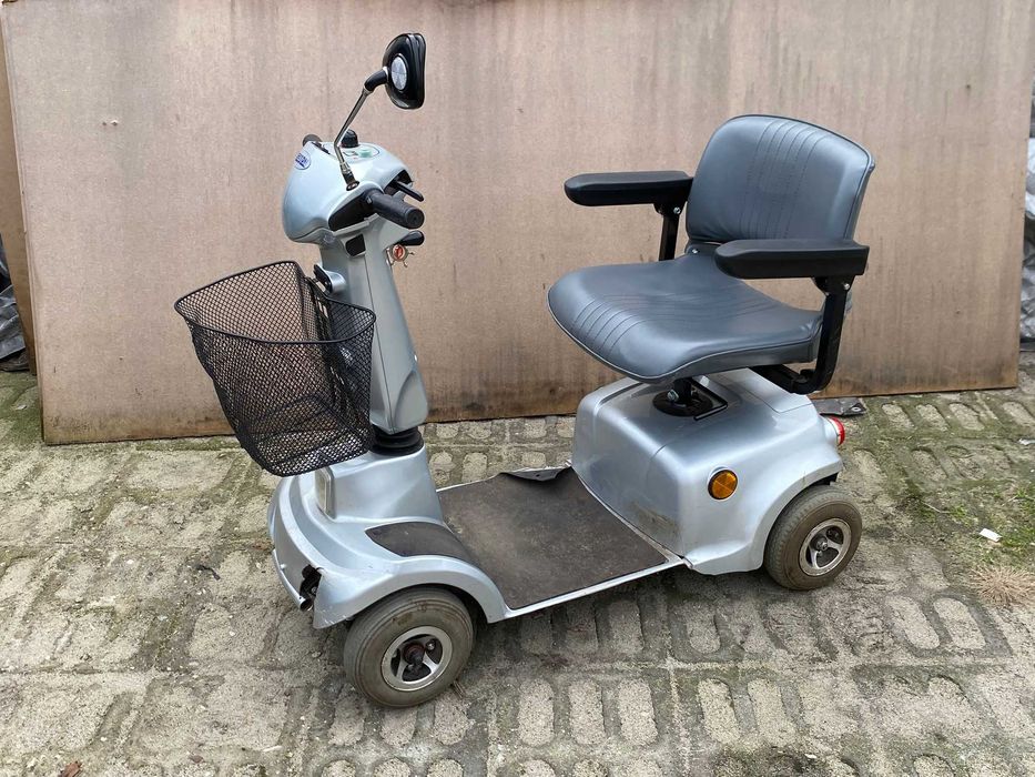 Skuter inwalidzki elektryczny wózek dla seniorów duże koła 8km h KOSZ