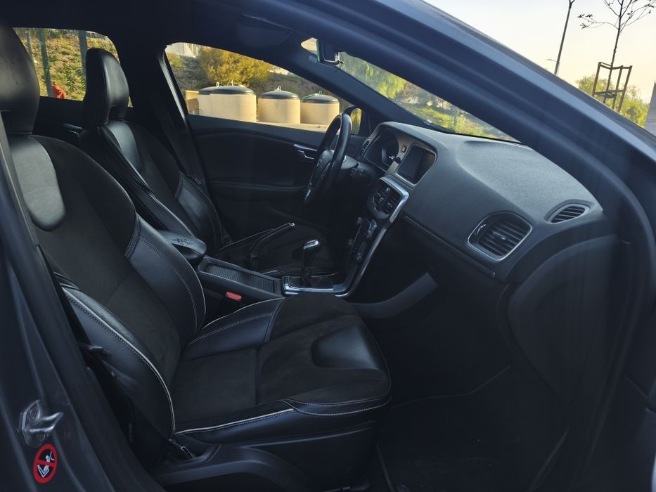 Volvo V40 2.0 R design Nova