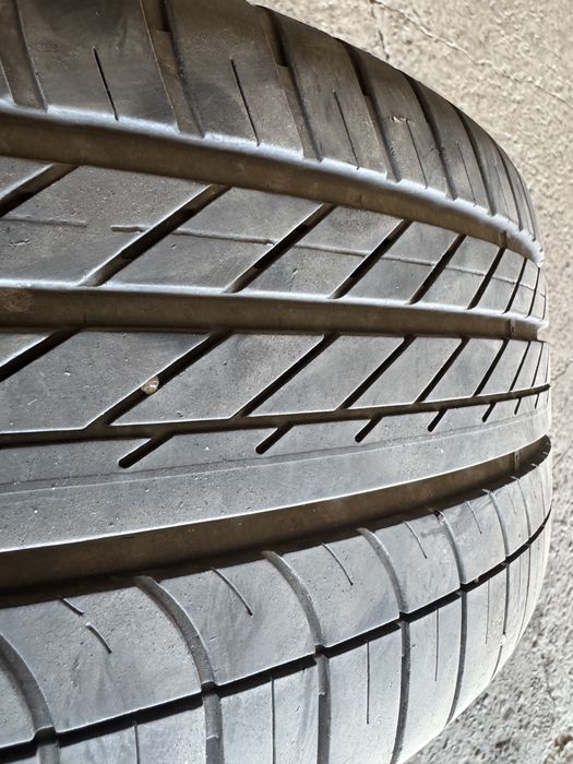 Резина, шини є GoodyYear Eagle F1 255/50 R19