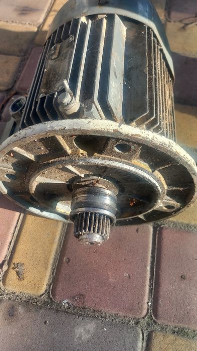 продаю електро двигатель 1.1квт