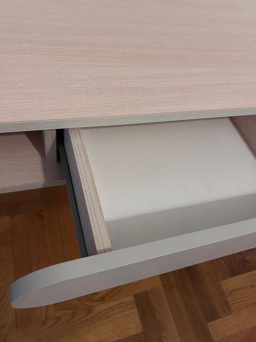 Biurko z szufladą 110x53