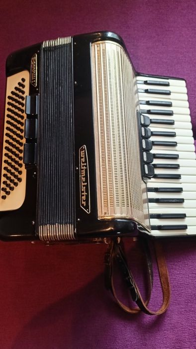 Sprzedam akordeon Weltmelster 80 basów