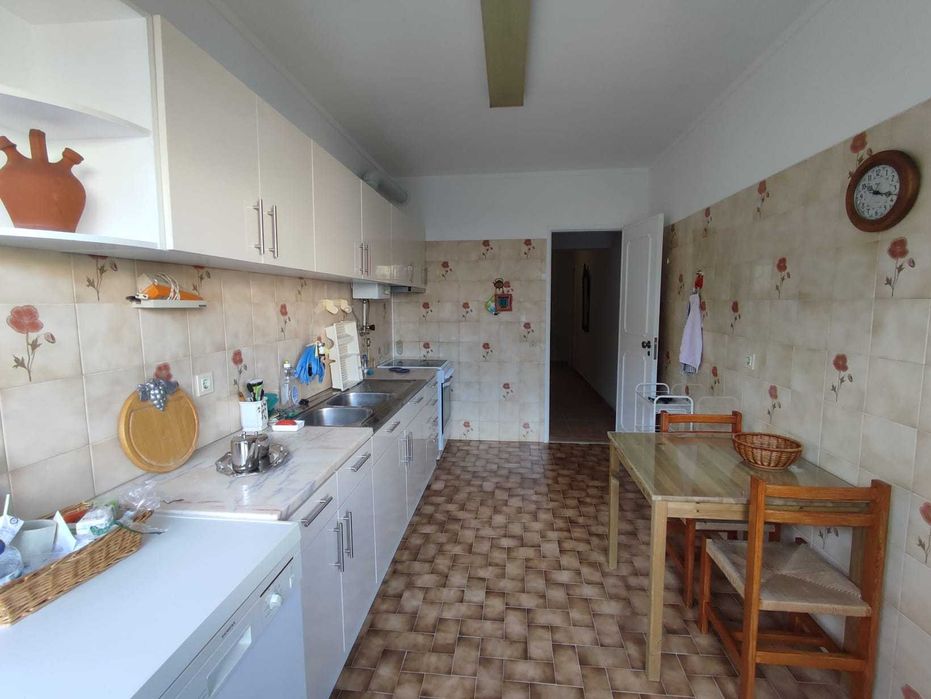 Quarto para arrendar em Massama