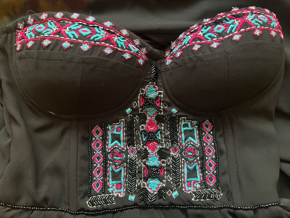 Святкова сукня жіноча