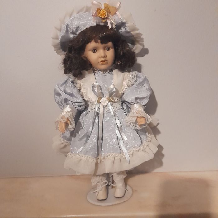 Bonecas de porcelana