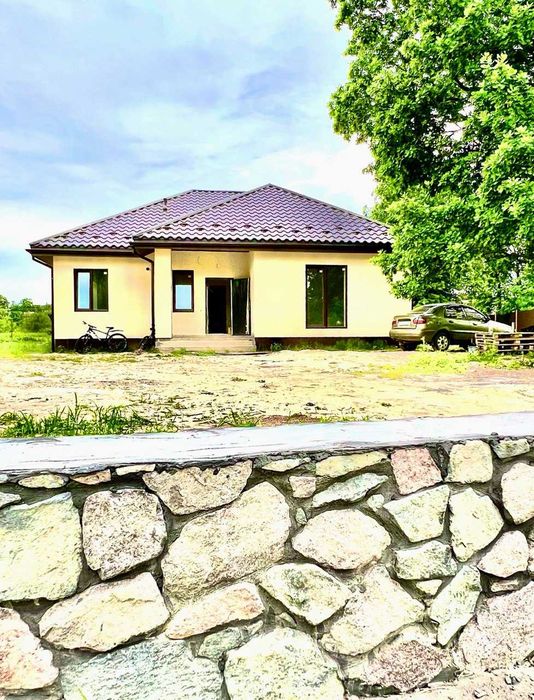 Продам цегляний дім біля лісу і озера 120кв.м+0,10га. Газ,17кВт. Без %!
