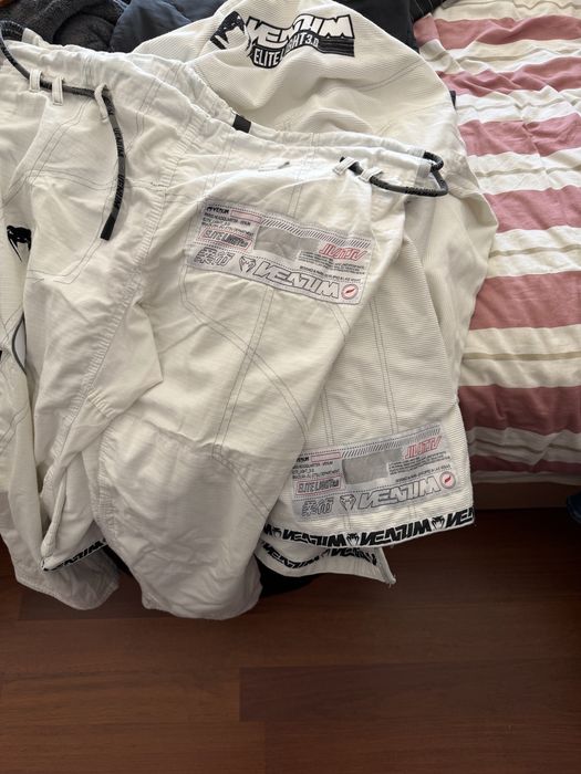 Kimono Jujitsu Venum Elite_Light_3.0 A3