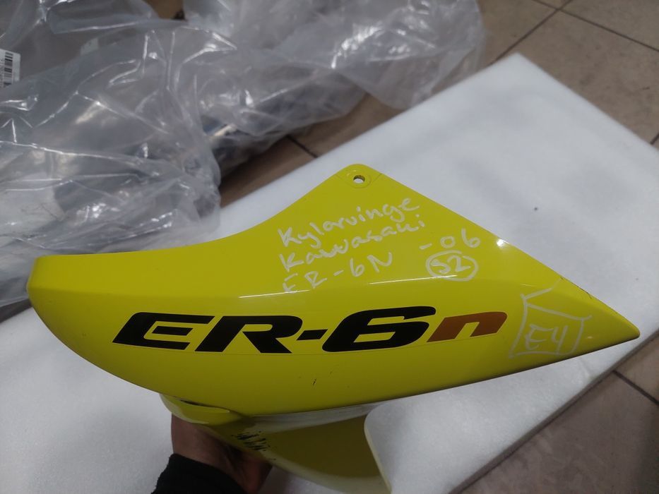 Kawasaki er6 n er 6 owiewka lewa osłona plastik bok