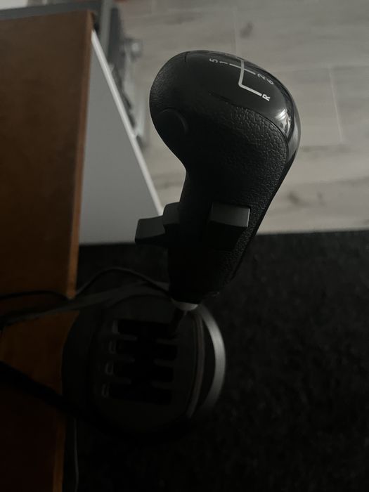 Shifter Thrustmaster TH8S z SKRS / Stan: Jak nowy