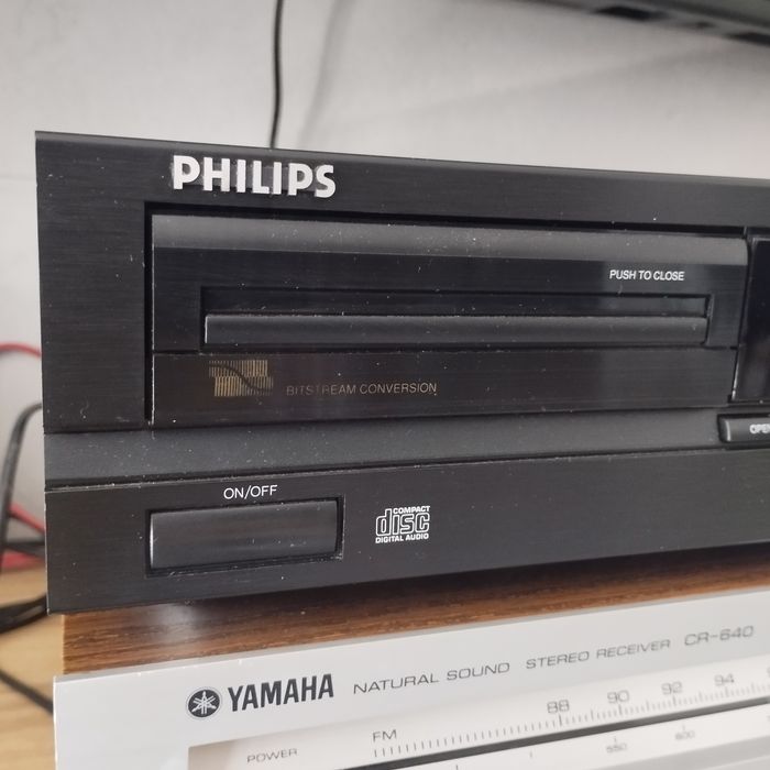 Odtwarzacz CD Philips CD618 w ładnym stanie.