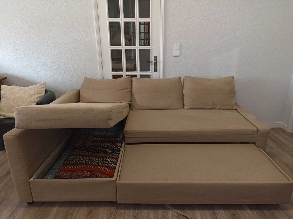 Sofá cama com arrumação