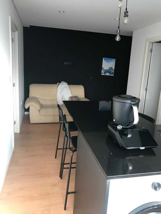 Quarto Estudante Porto  em T3 350€ - junto ao El cort Inglês