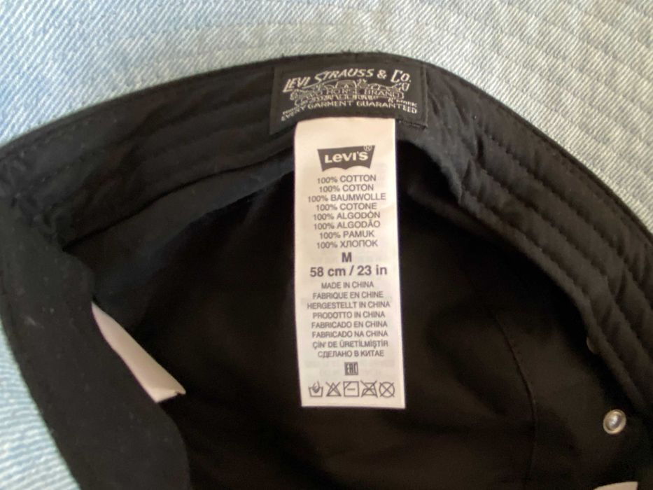 Панама - кепі Levi's® Essential Peace Sign Bucket Hat