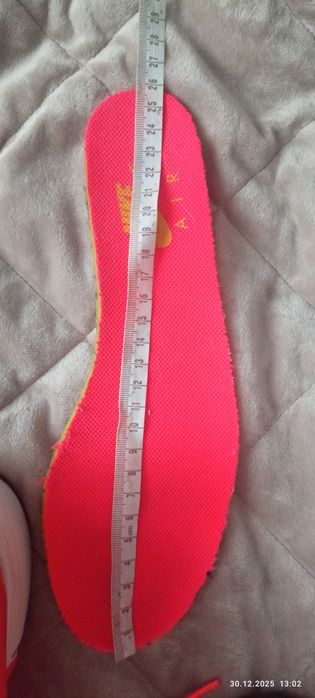Кросівки Nike оранжевого кольору
