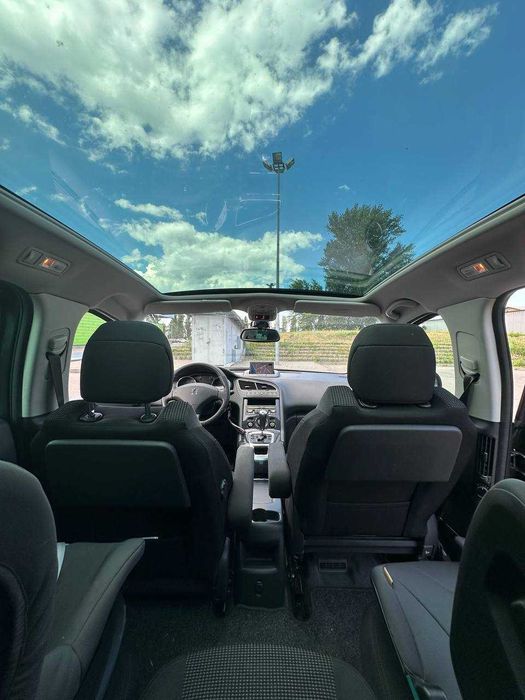 Peugeot 5008 1.6 2011р