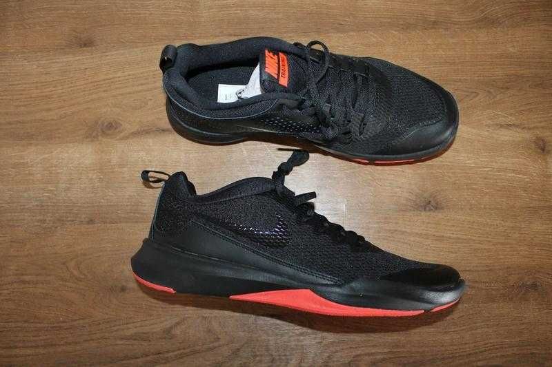 Кросівки Nike legend