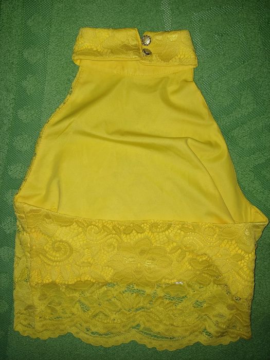 Літній яскравий костюм 2-ка топ і спідниця
топ і спідниця


Майже нови