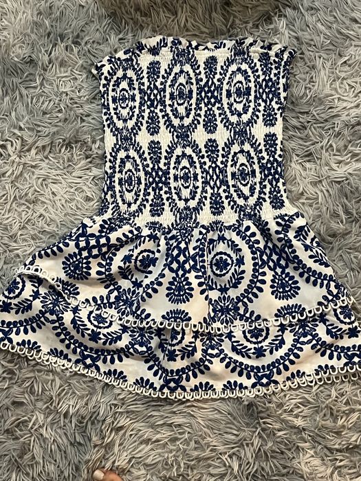 Vestido curto longo e shortsaia