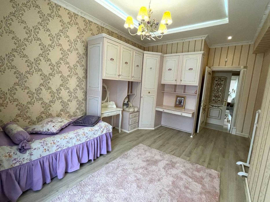 Оренда 4 кімн. будинку, вул Сахарова – Бойківська, вигляд на парк