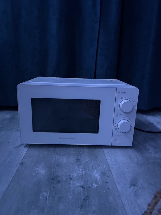 kuchenka mikrofalowa götze&jensen MO101W