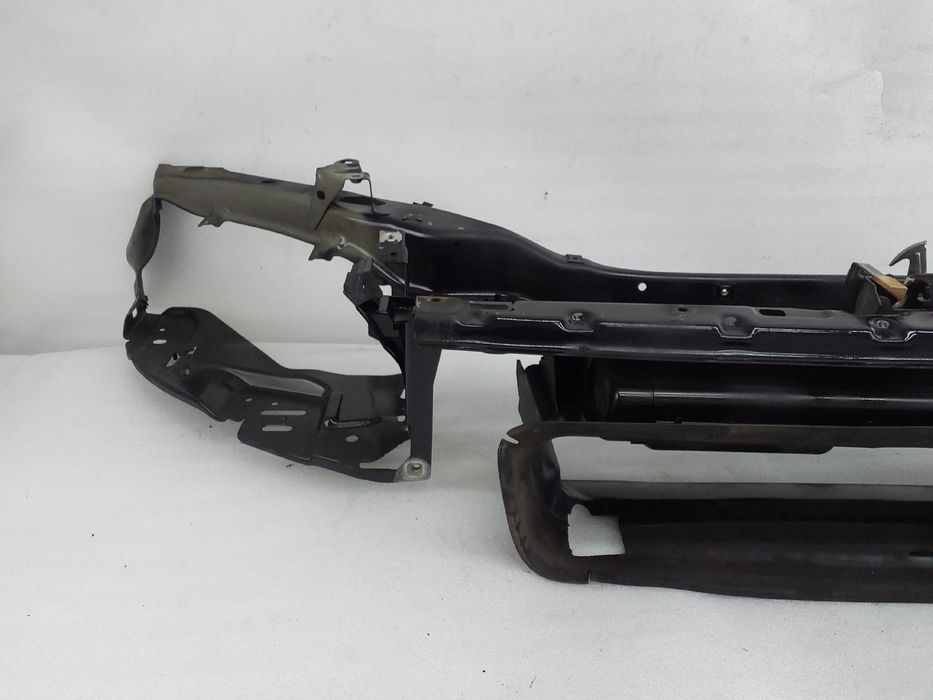 Frente em fibra ou chapa VOLVO V50 (MW)