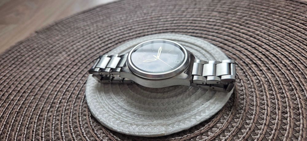 CITIZEN J800-S128226 B/N , Eco Drive, Szafir , WR100, Mocna luma ! .
