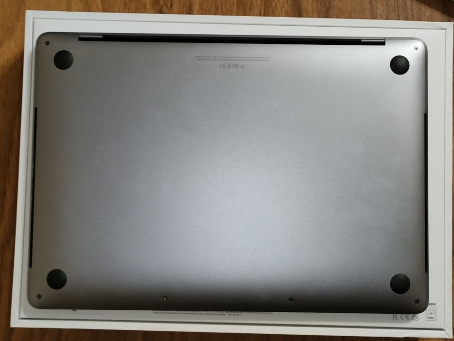 Ноутбук Macbook Pro 13 2020 16/512гб i5-1038NG7 A2251
