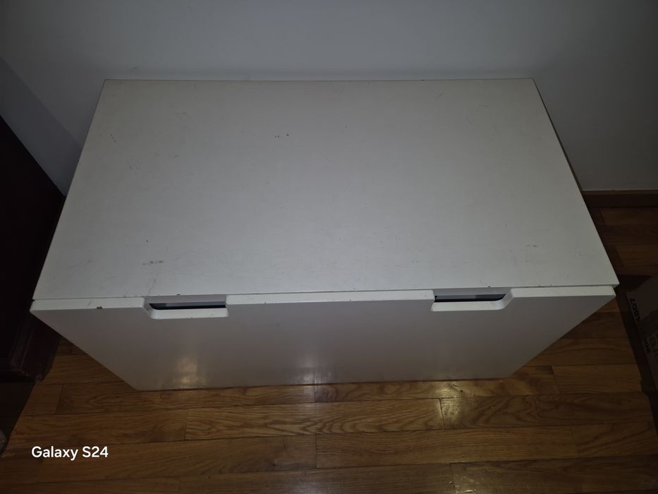 Vendo bancos (2) com arrumação Ikea
