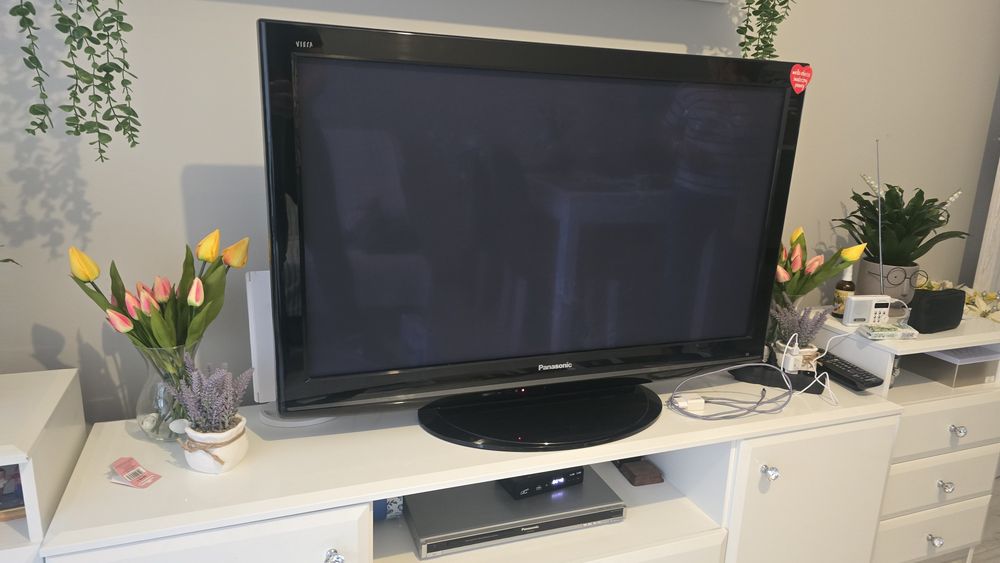 Telewizor Panasonic 42 cale z dekoderem DVBT2