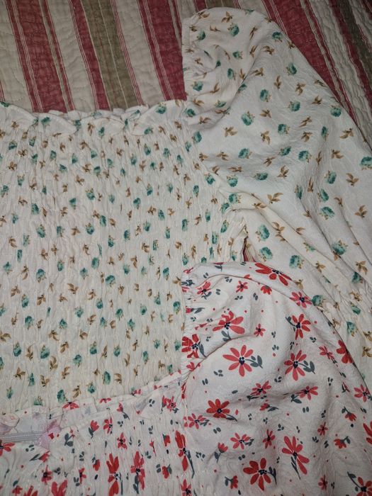 Блузки на резинці регулюються по спинці ,стан ідеал