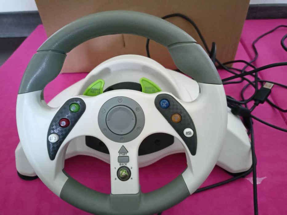 Xbox 360 jak nowy dużo gier kierownica