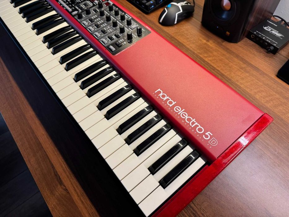 Nord Electro 5D 73 klawisze