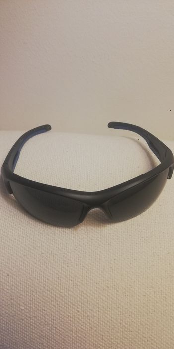 2 pares de oculos de sol novos