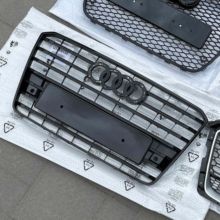 Решетка радиатора ауди Audi черная серая a1a3a4a5a6a7a8q7s6rs4sq5q5q3