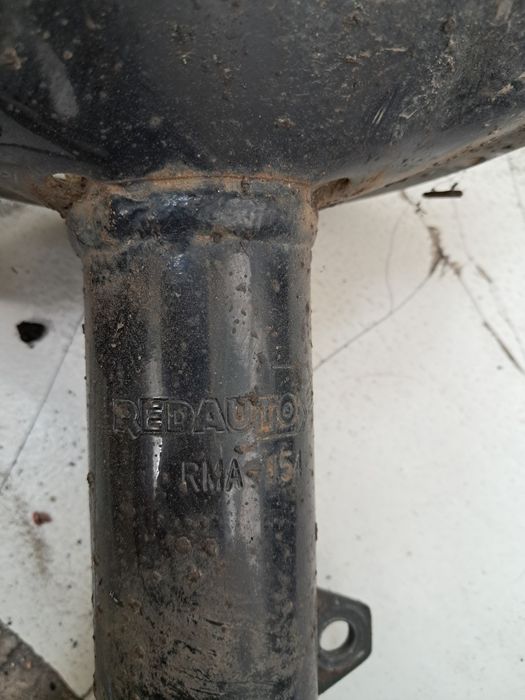 Продам передні стойки chery tiggo t11