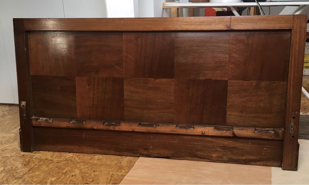 Cama de casal em madeira medidaa do cochão 1.38x1.88