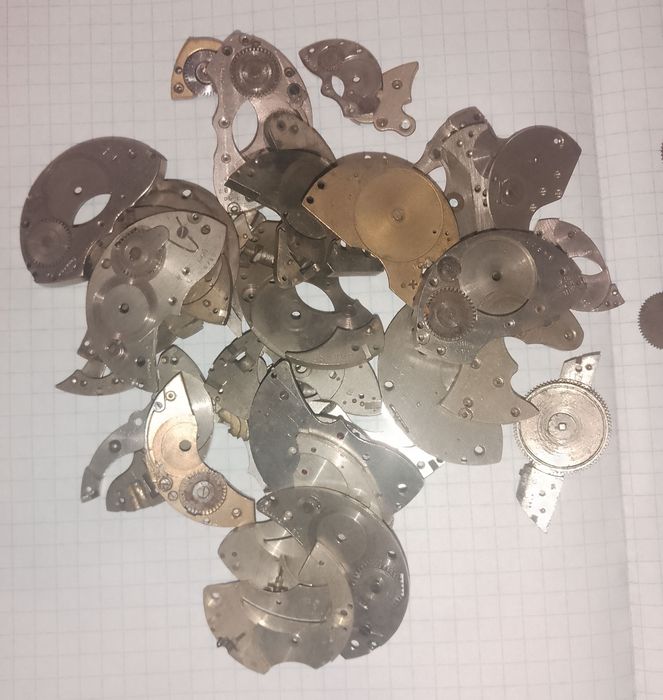 Шестерёнки от часов