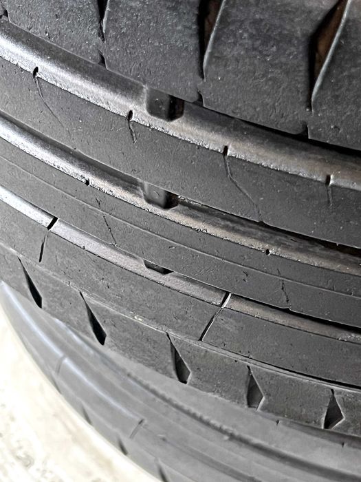Pneus Continental Sport Contact 7 - 235/40/19 - Excelentes