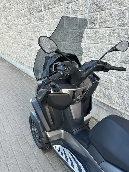 Piaggio MP3 530 EXCLUSIVE bogate wyposażenie ORYGINALNY kufer