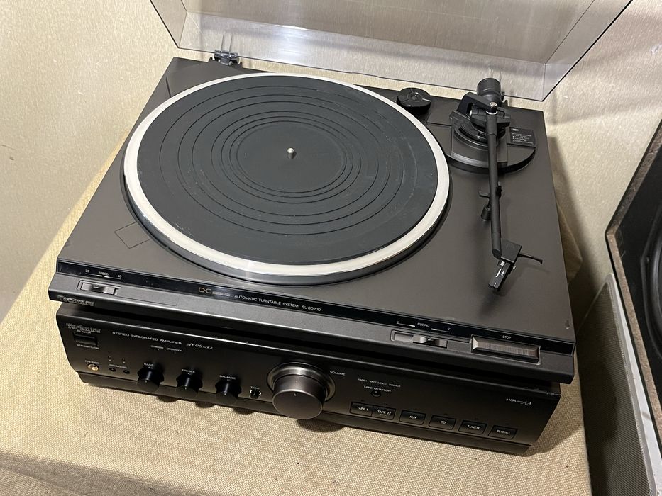 Проигрыватель винила + усилитель TECHNICS SL-BD20D + TECHNICS A-600