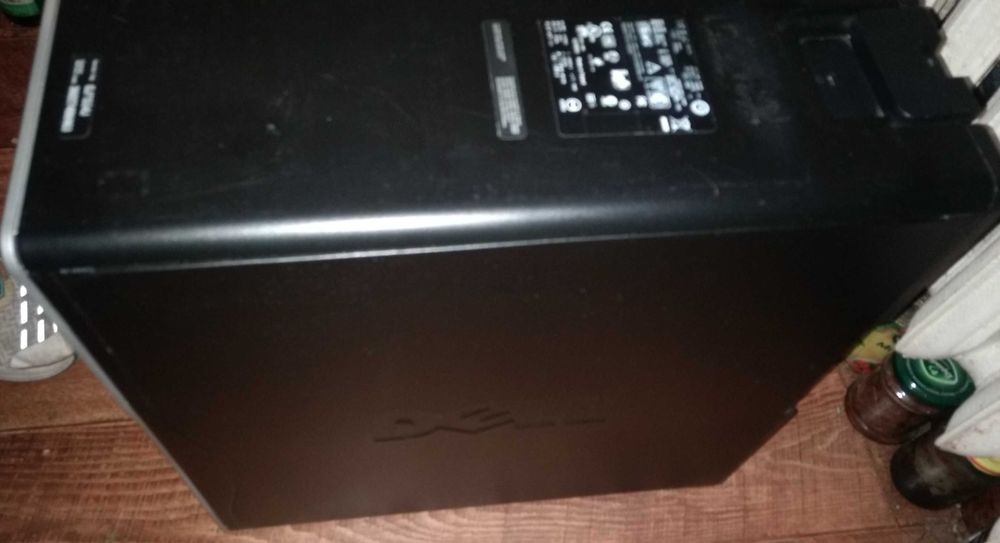 Obudowa komputera DELL Precisoin 3500 części