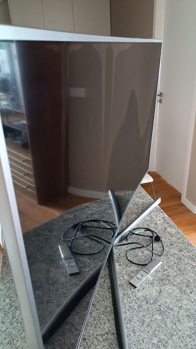 Samsung Smart TV 4K 55" UE55NU7676U – Para Peças / Reparação (Ecrã Partido)