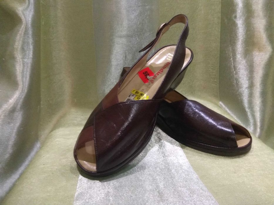 Босоножки   кожаные  38р