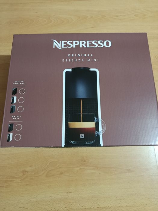Máquina Café Nespresso Essenza Mini