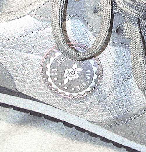 NOWE Buty Sportowe CLEVE Jasno Szare nr 41 Typ adidas Modne Wygodne