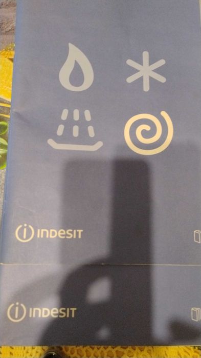 Пральна машинка Indesit вертикальна
