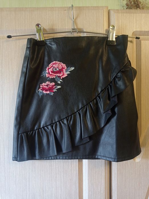 Юбочка Waikiki екокожа, спідниця екошкіра дівчинці 6-7 років.