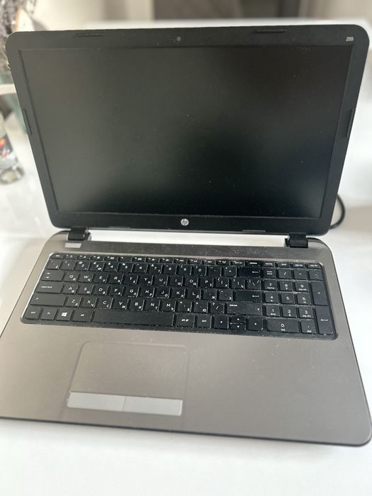Ноутбук HP 255 робочий