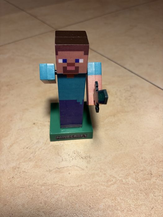 Figurka Solarna Steve Minecraft.